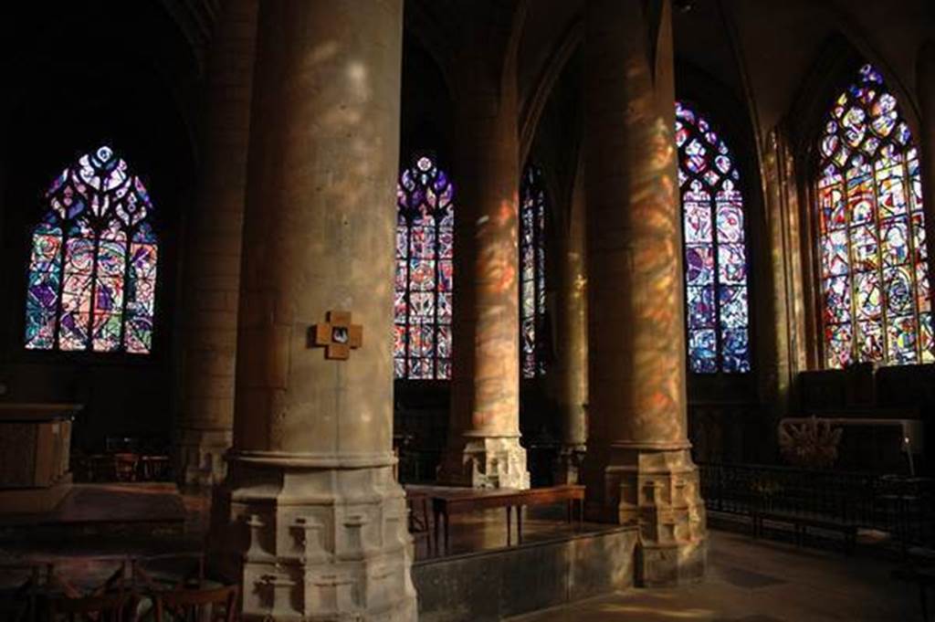 Visite guidée de la Basilique de Mézières, ses vitraux et son trésor d'art sacré, Charleville-Mézières - photo 12