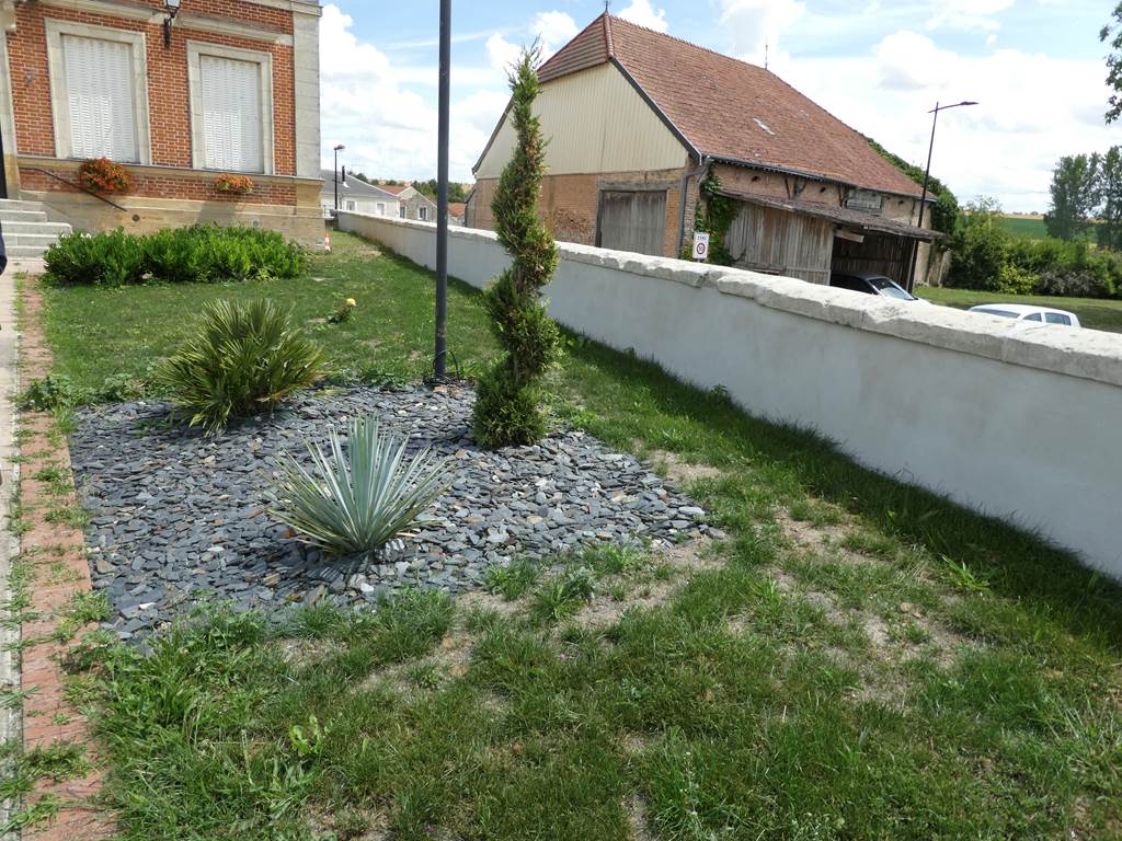 Tagnon - Village Fleuri "1 Fleur", Tagnon - photo 3