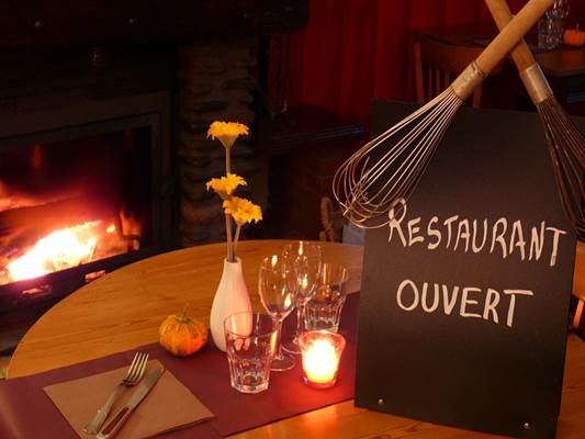 AUBERGE LA BARGUILLERE A ST PIERRE DE RIVIERE