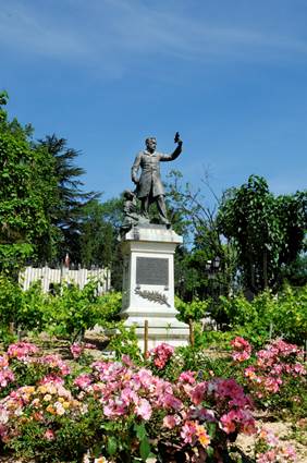 Statue Pasteur Alès