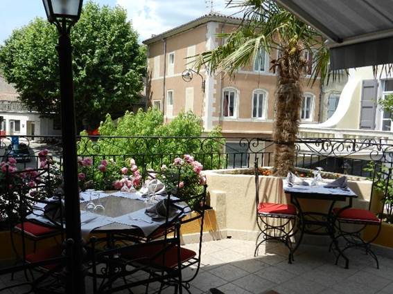 Restaurant L'Oronge ST JEAN DU GARD terrasse