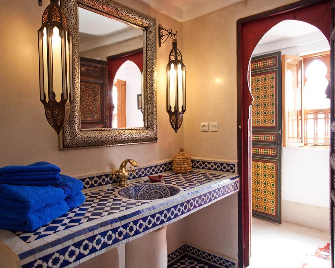 riad-zine_salle de bain bleue