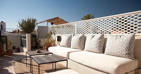 RIAD LE J