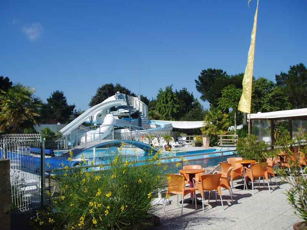 Piscine-camping-le-menhir-st-gildas-de-rhuys-morbihan-bretagne sud