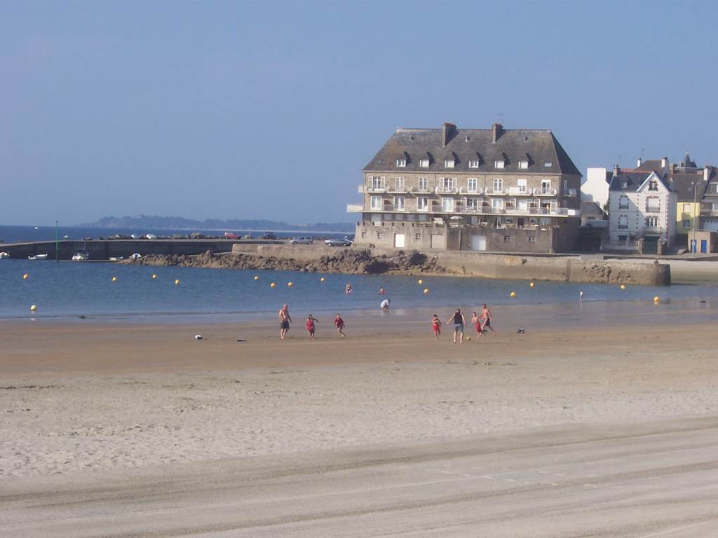 Visitez Plage De Toulhars Larmor Plage Morbihan Sortir En Bretagne