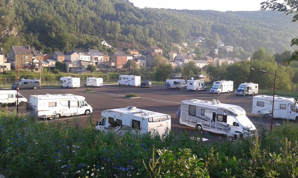 Aire de Camping Car de Bogny-sur-Meuse