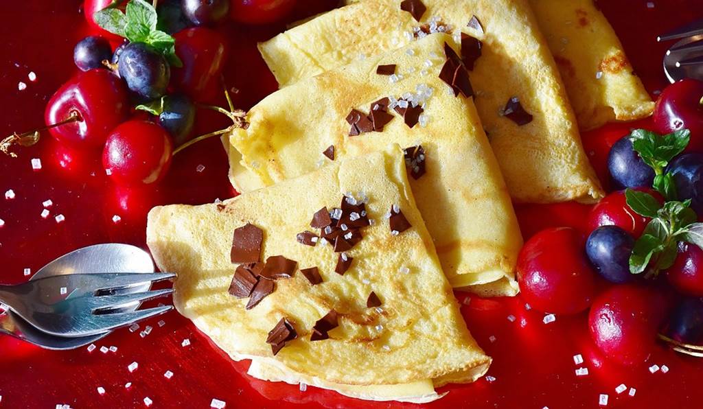 Cours de cuisine : Crêpes fourrées aux pommes et au chocolat