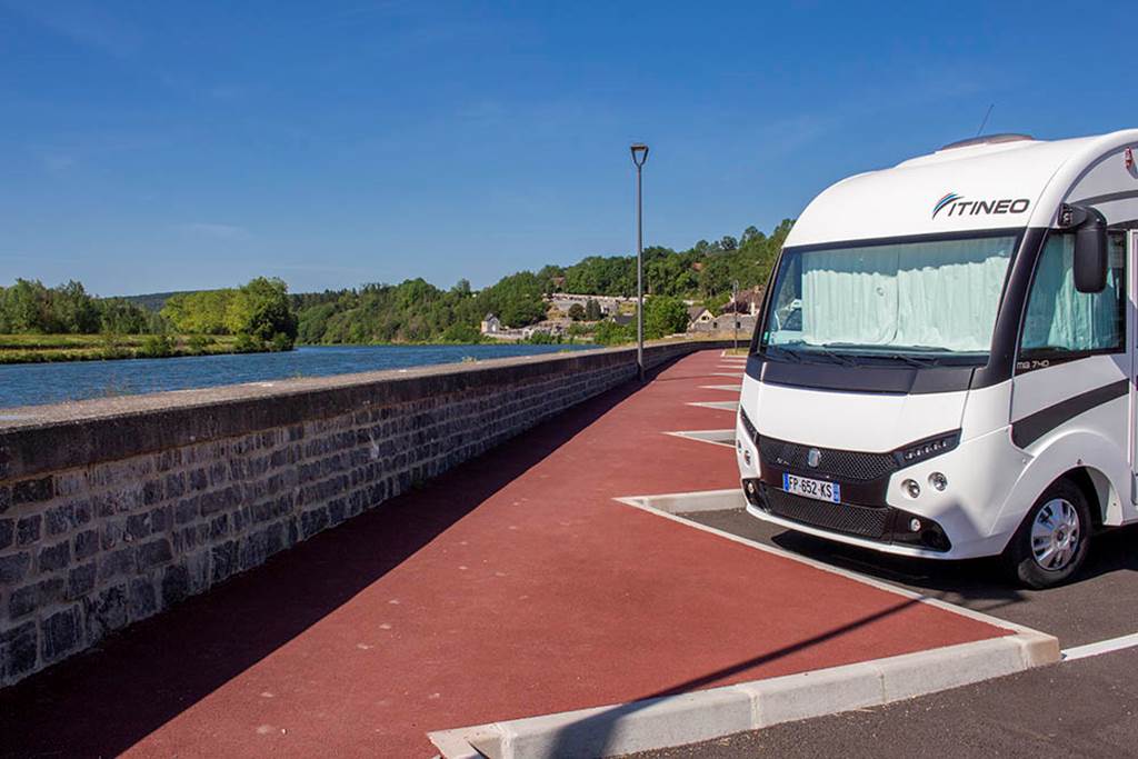 Aire de camping car - Givet