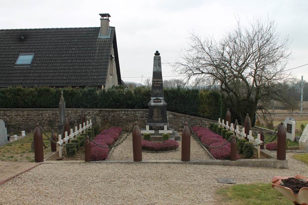 Vrigne Meuse - Military cemetery