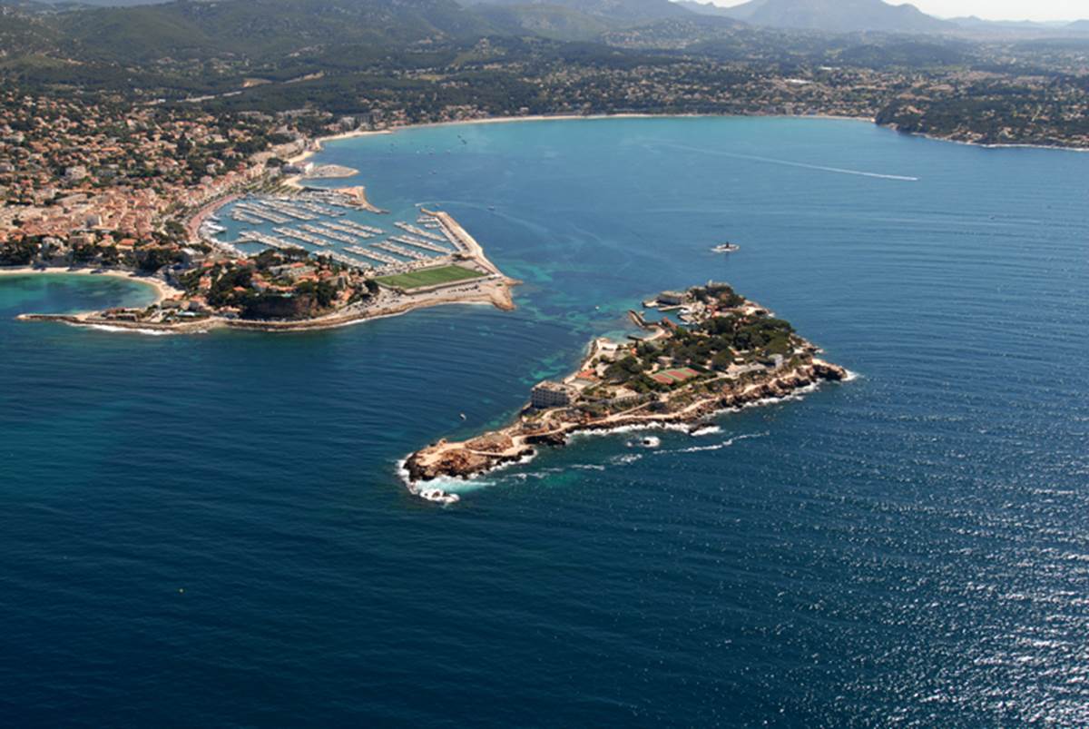 Terrase vue mer avec piscine Villa Azur Golf Var Bandol