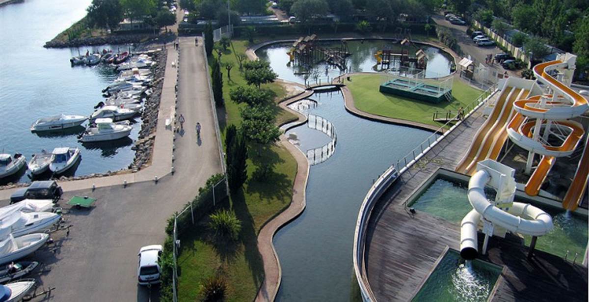 Mas Saint-Ange à Lunel, vue côté piscine de la maison d'hôtes