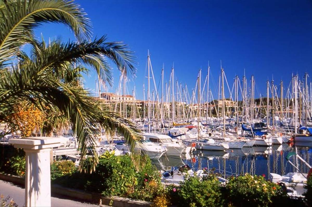 Terrase vue mer avec piscine Villa Azur Golf Var Bandol