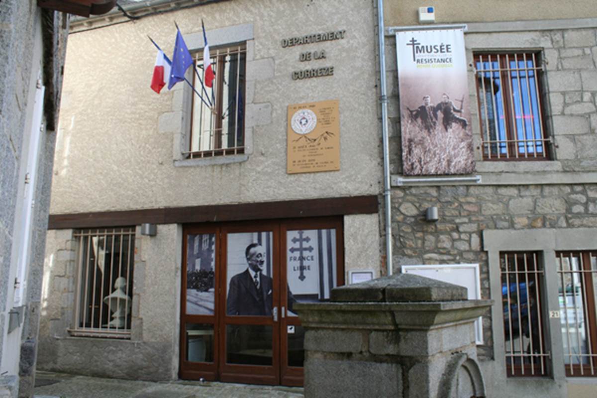 Le-belvedere-de-Gratte-Bruyere-a-Serandon