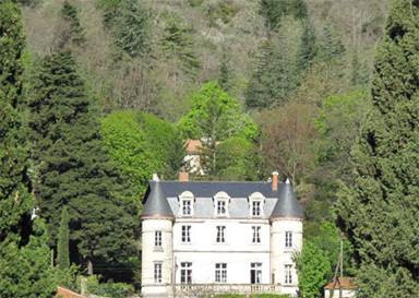 Chambre d'hôtes "Château Massal" – BEZ ET ESPARON – location Gard