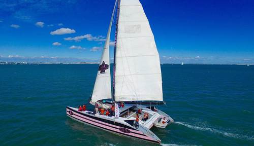 Navigation sur un maxi catamaran avec Au Gré du Vent