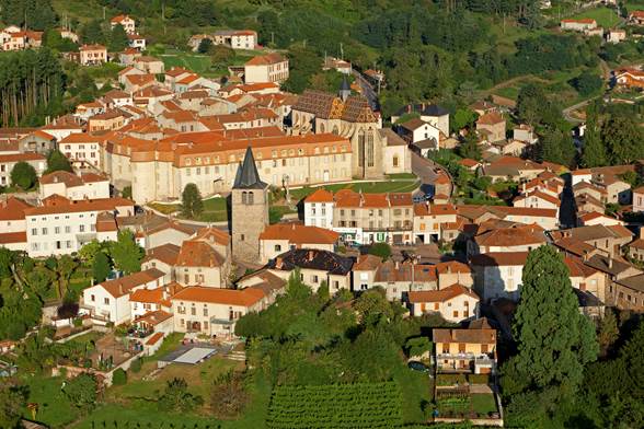 Ambierle et son église gothique
