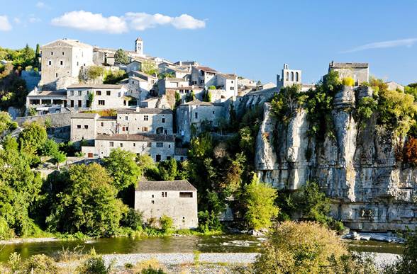 Balazuc, village de caractère au-dessus de l'Ardèche