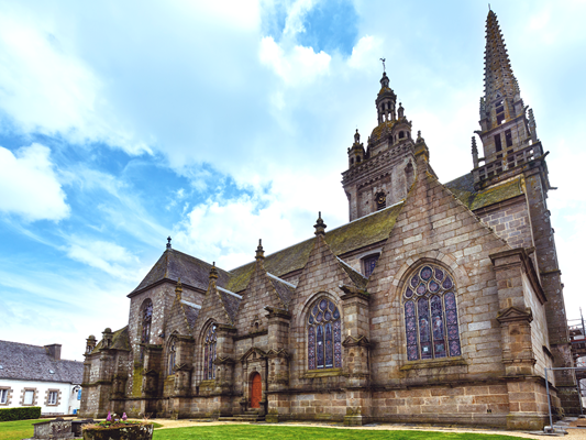 Saint-Thégonnec et le circuit des enclos paroissiaux 