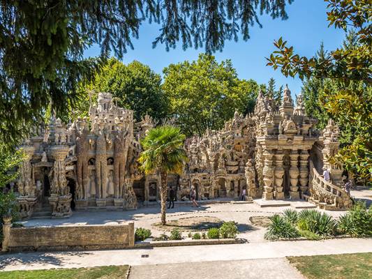 Le Palais idéal du Facteur Cheval