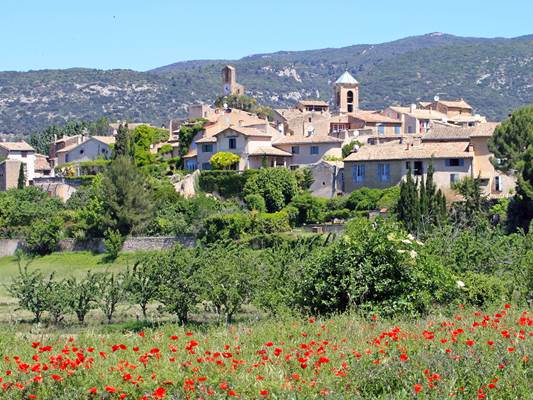 Lourmarin et le versant Sud du Luberon