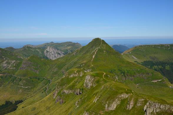 Le puy Mary et les Monts du Cantal