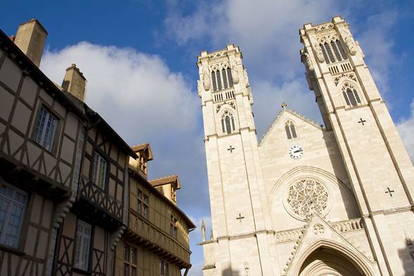 La cathédrale Saint-Vincent et le centre historique de Châlon-sur-Saône