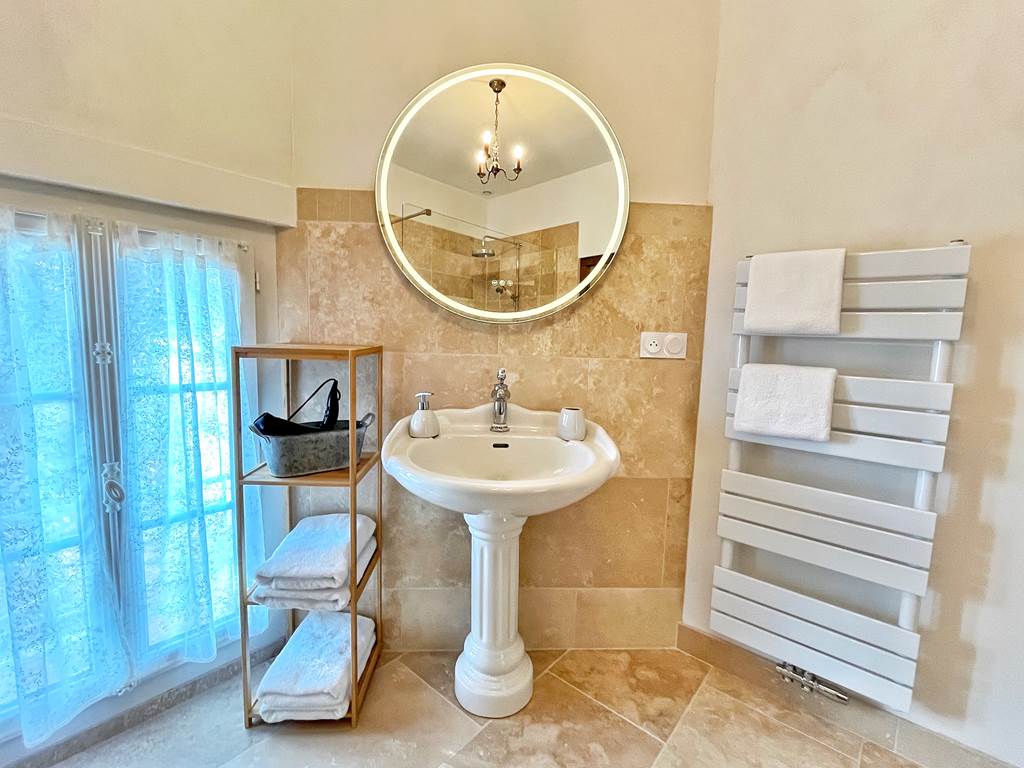 La Maison Voyage 41 - Lavabo SDB - Chambre Chateau
