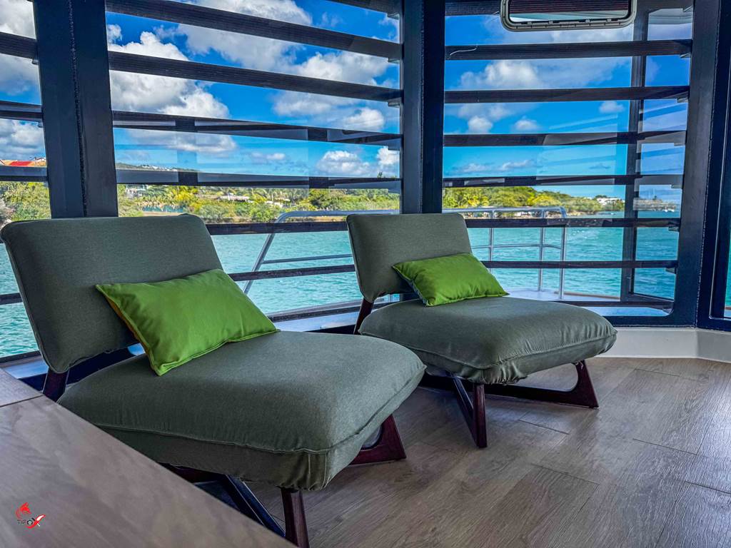 fauteuils-confort-design-vacances-trois-ilets-martinique-anse-mitan