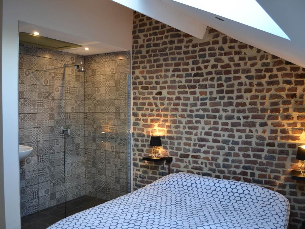 chambre 4 douche