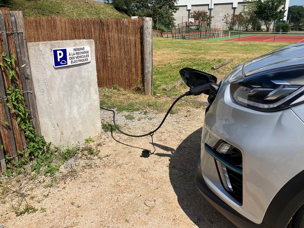 Recharge gratuite de votre VE à notre borne 7 kW