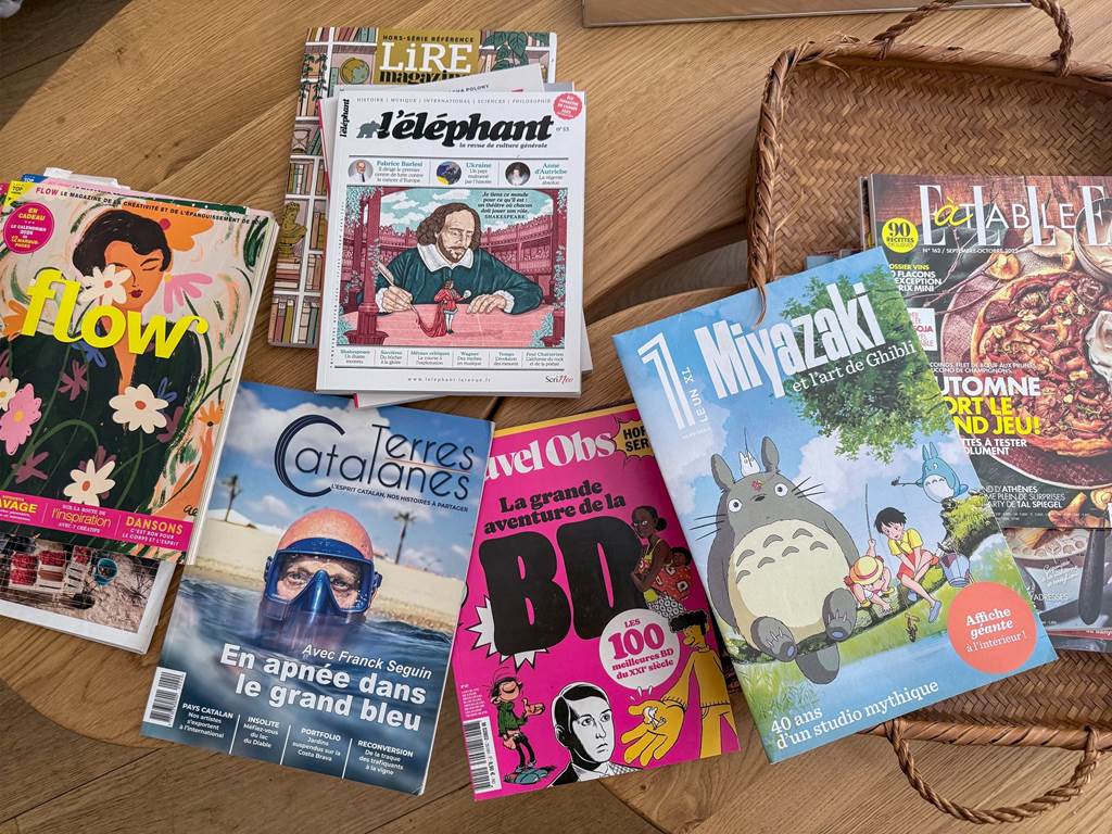 Revue et livres à disposition