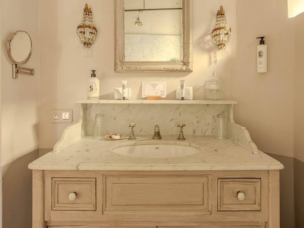 Suite Violette  Familiale salle de bain