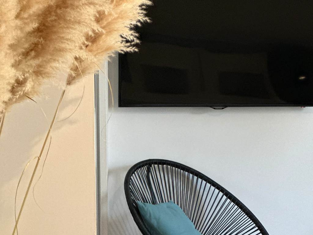 Chambre équipée d'une TV à écran plat pour vos moments de détente