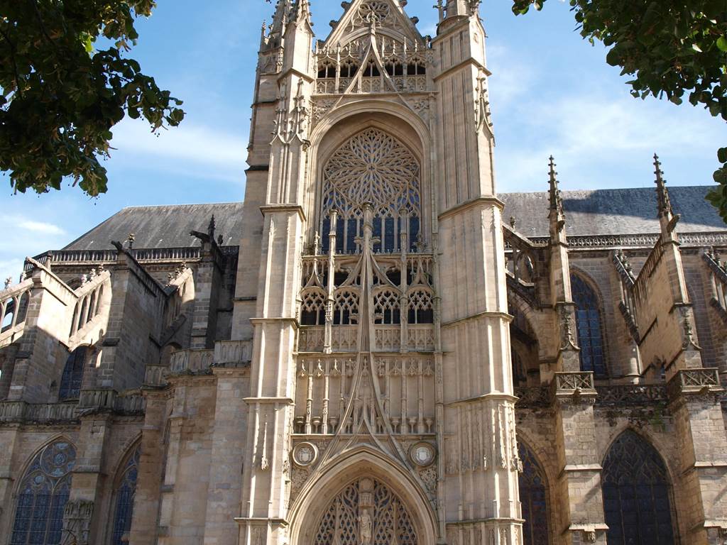 Cathédrale Saint-Etienne, portail Saint-Jean