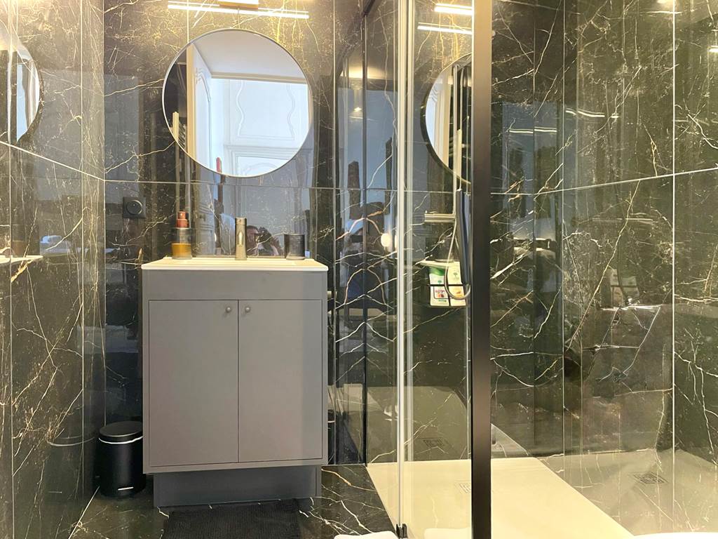 Salle_de_Bain_studio_etape_A6_Semur_en_Auxois