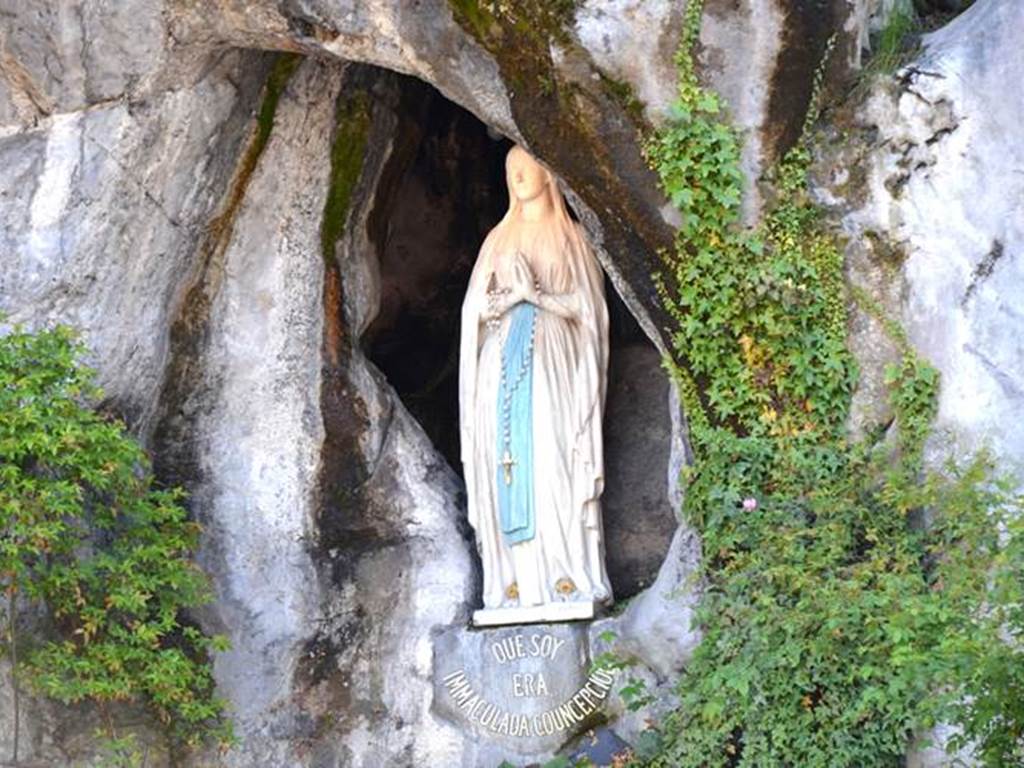 la-regence-grotte-de-lourdes