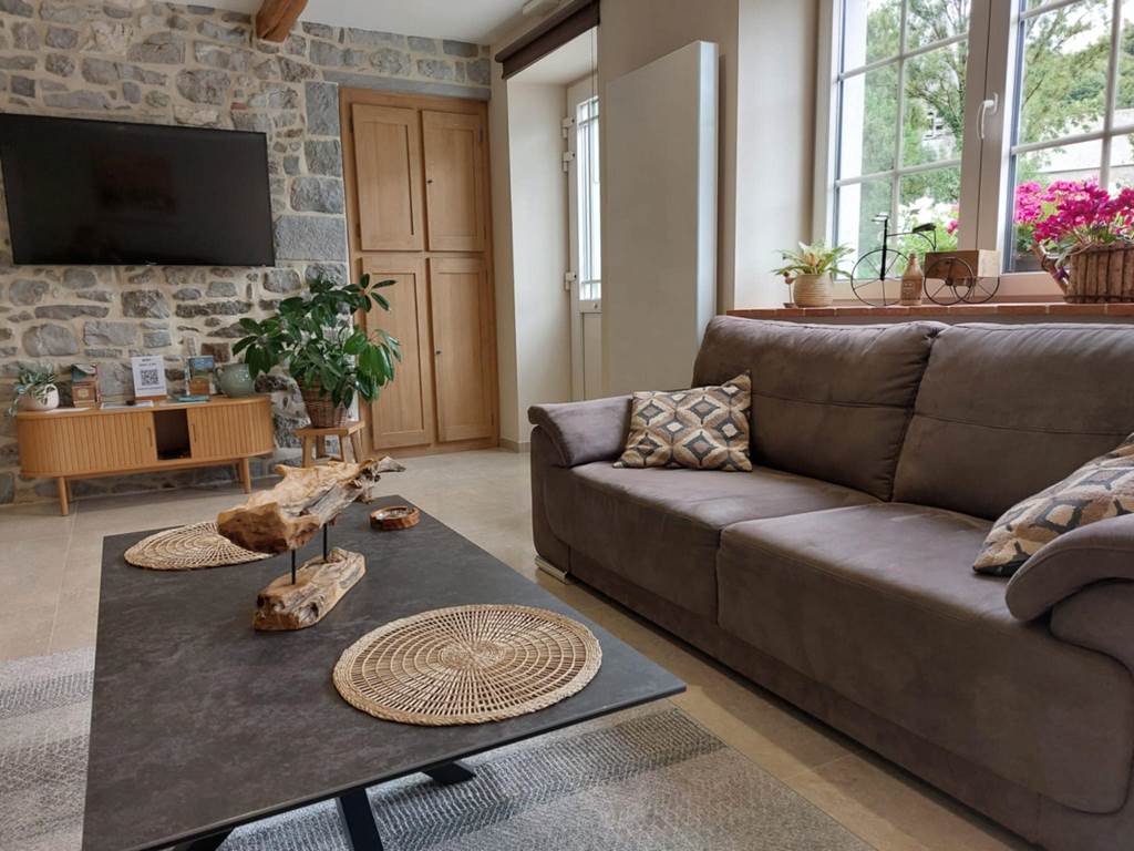 8271a18f-f3e9-4b71-8b9a-8cdf73143746