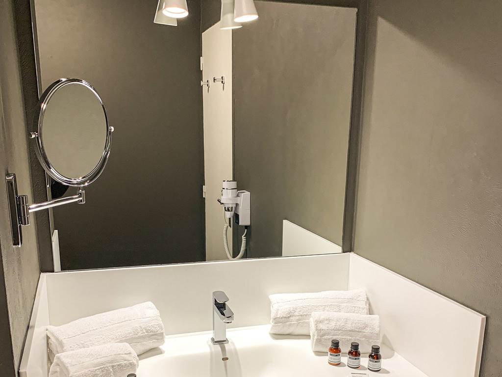All salle de bain 4 Hotel Le Bois D'Imbert