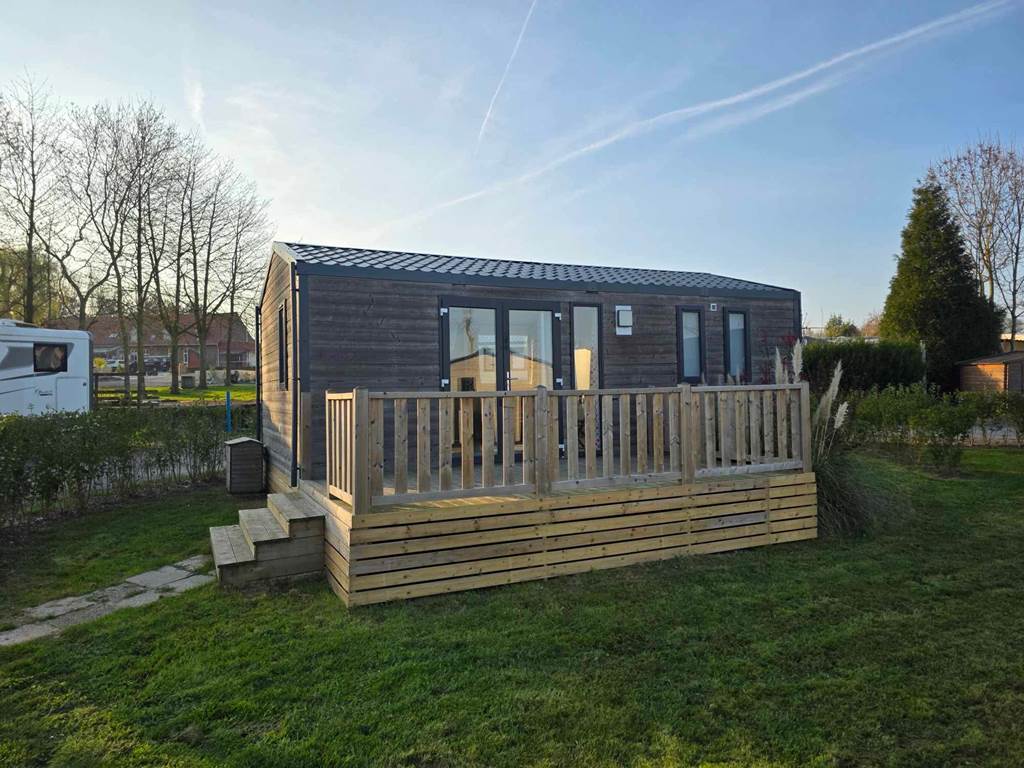 d4c8455487965224b62682a9e9360a64 (1)