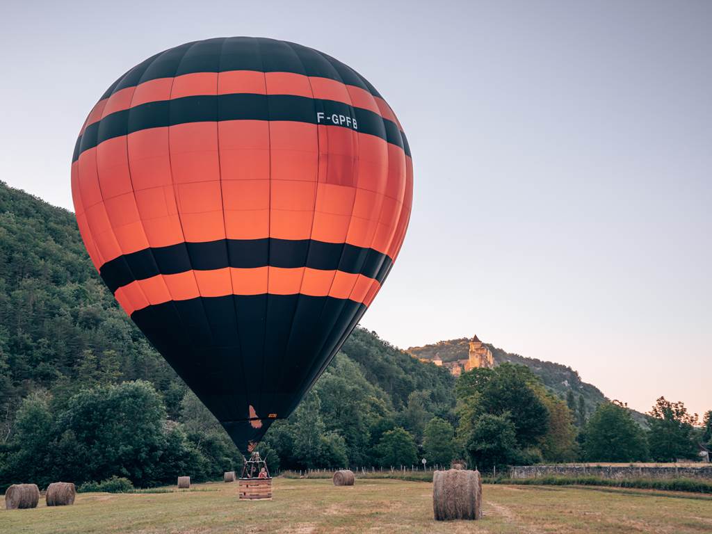 Vol-en-mongolfiere-avec-vol-en-ballon-Dordogne-@lesdroners-site