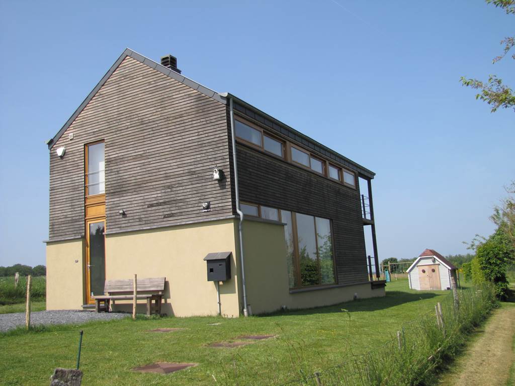Maison façade côté de droit