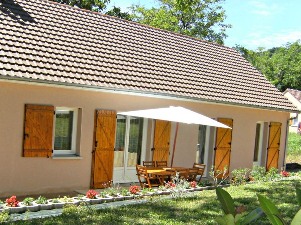GITE MEYSSAC - TERRASSE