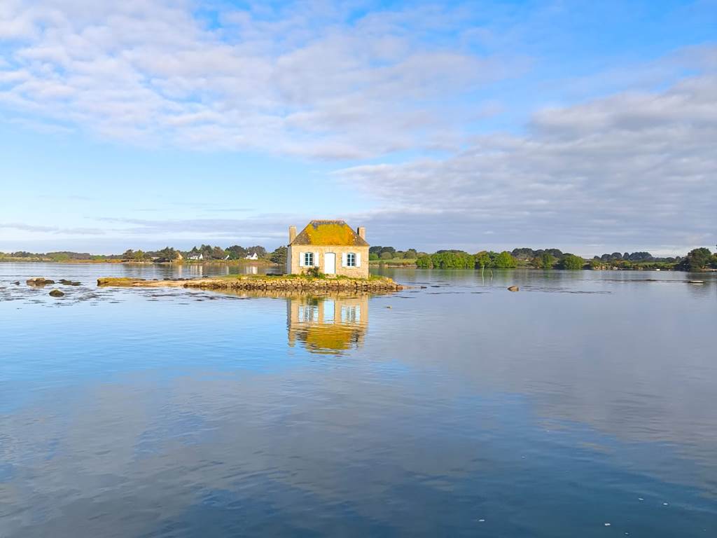 MAISON ST CADO BELZ RIA ETEL