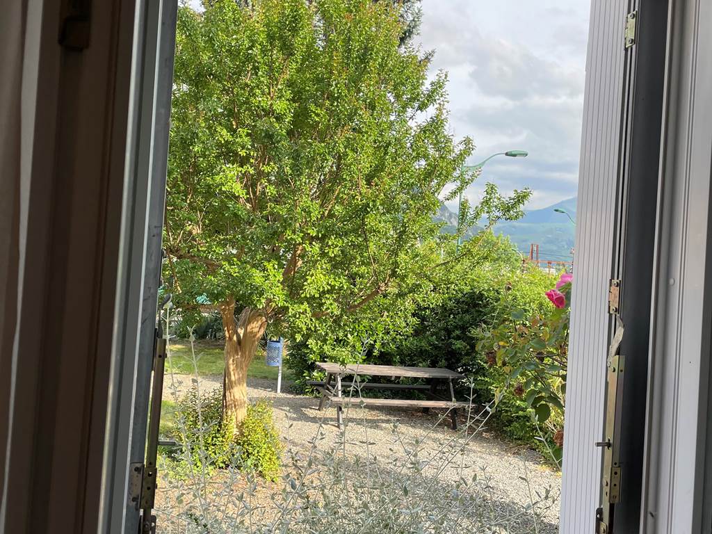 Hôtel du Clos Fleuri - Lourdes - Chambre Triple confort -  vue jardin