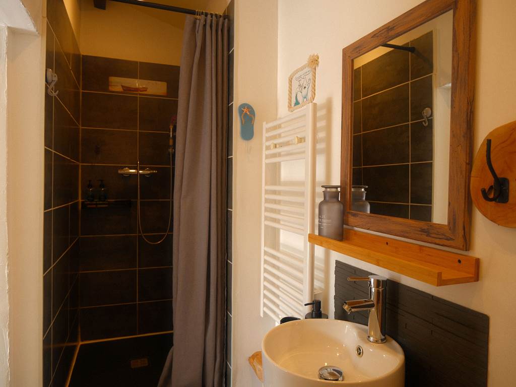 salle de bain maritime comp