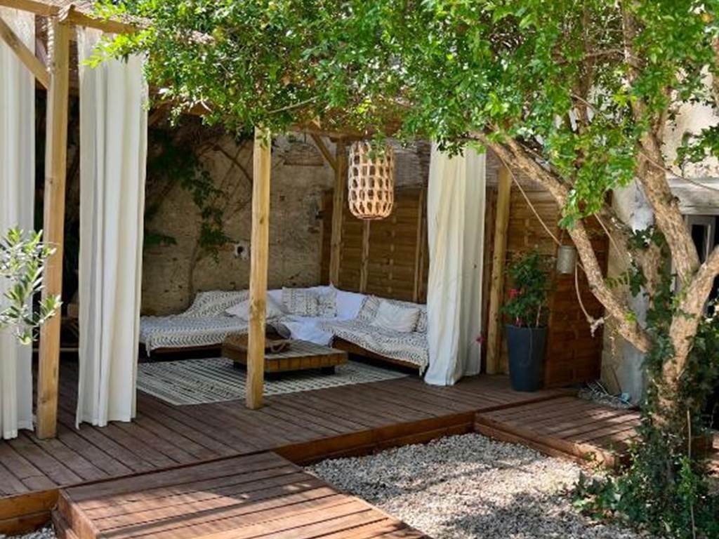 Domaine La Belle Dame sans Regrets exterieur