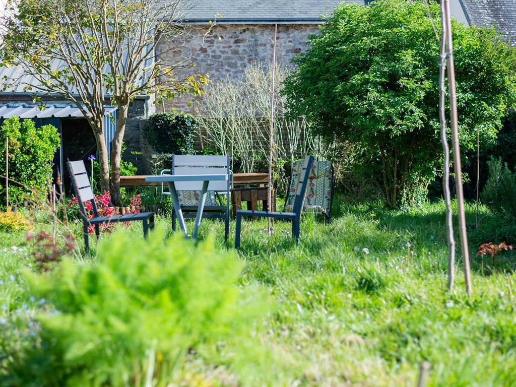 chambre-hotes-riec-sur-belon-finistere-sud-bretagne-cornouailles-bed-and-breakfast-visite-pont-aven-sentier-cotier-randonnée-jardin-centre-bourg