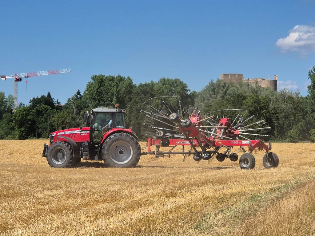 travaux des champs ferme des délices