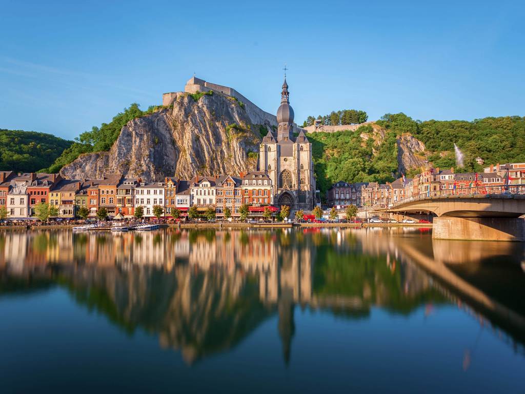 Dinant_reflected