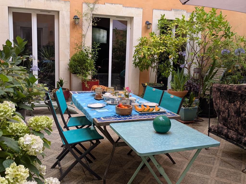 petit déjeuner au patio